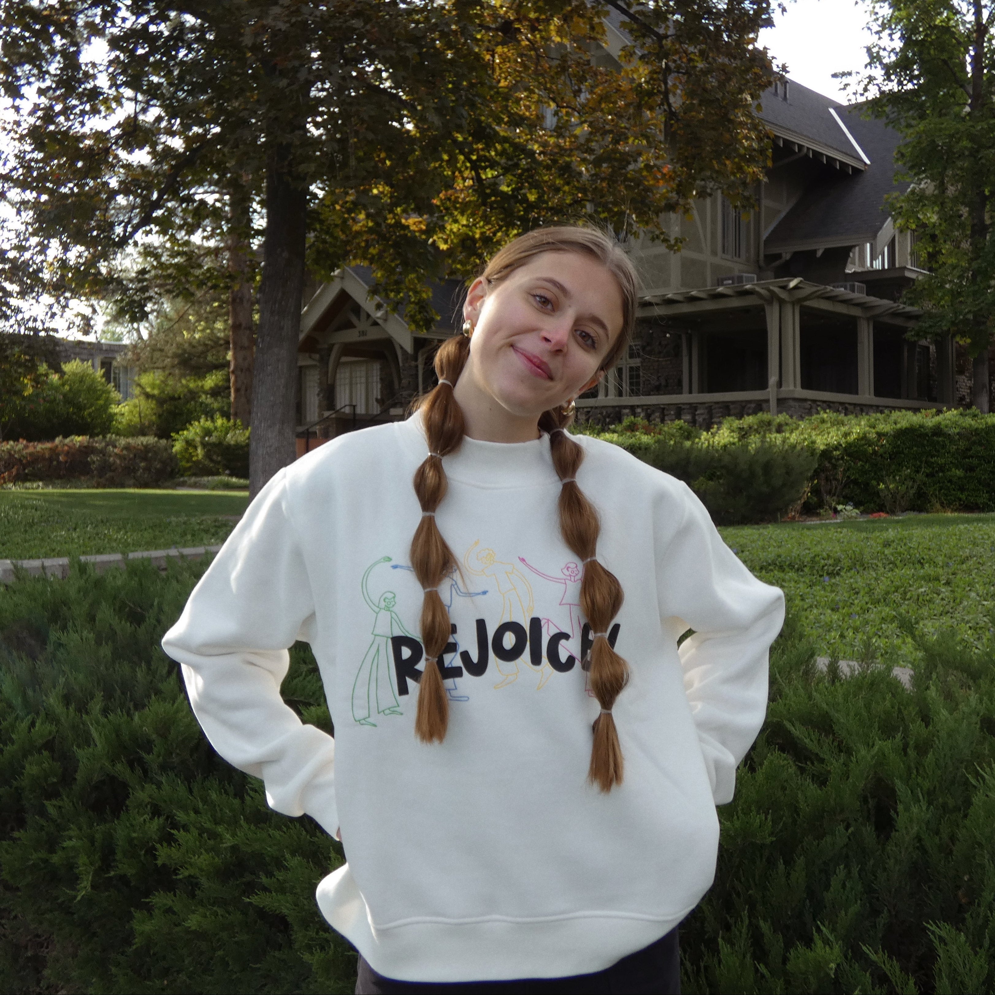 Rejoice Crewneck - White