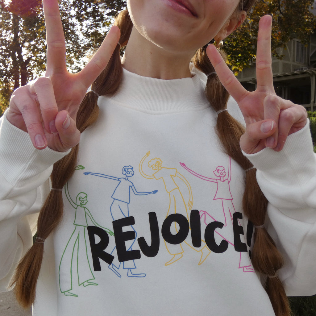 Rejoice Crewneck - White